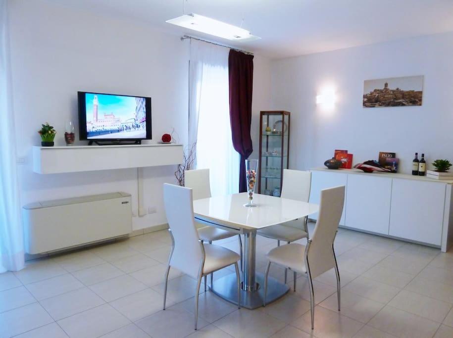 Modern & Strategic Apartment Siena Eksteriør billede