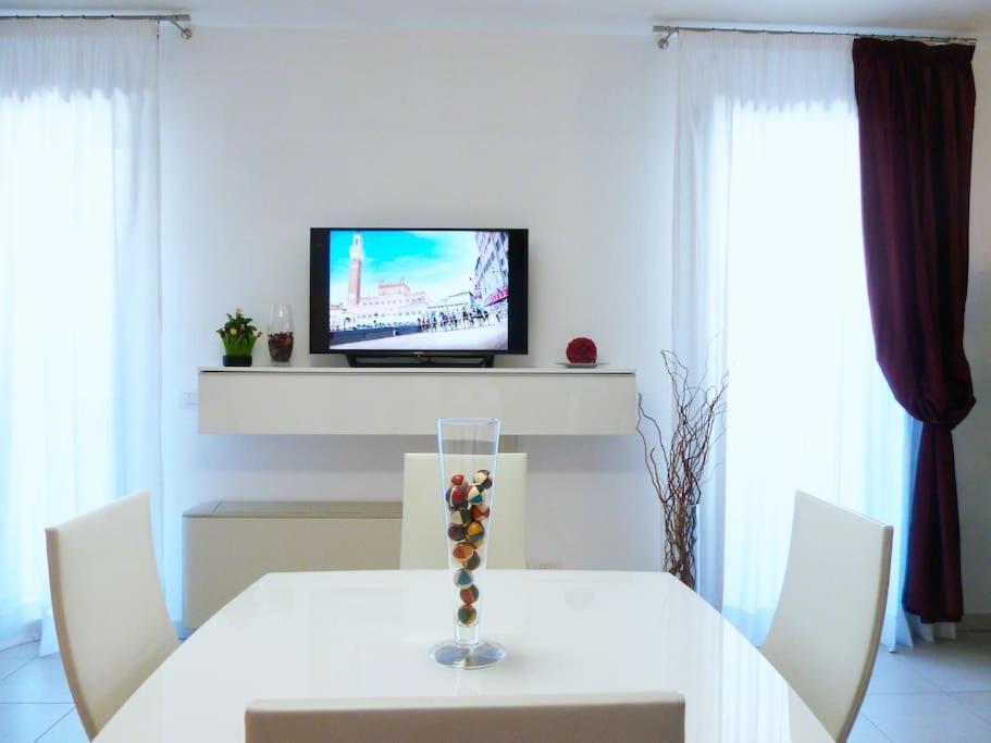 Modern & Strategic Apartment Siena Eksteriør billede
